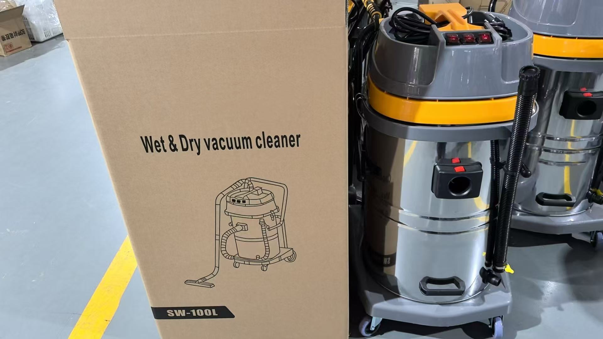 100L vacuum cleaner